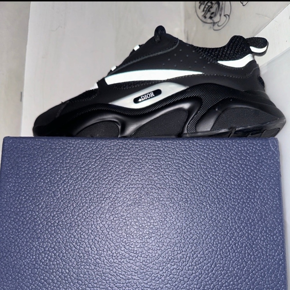 Brand new only wear em twice good condition